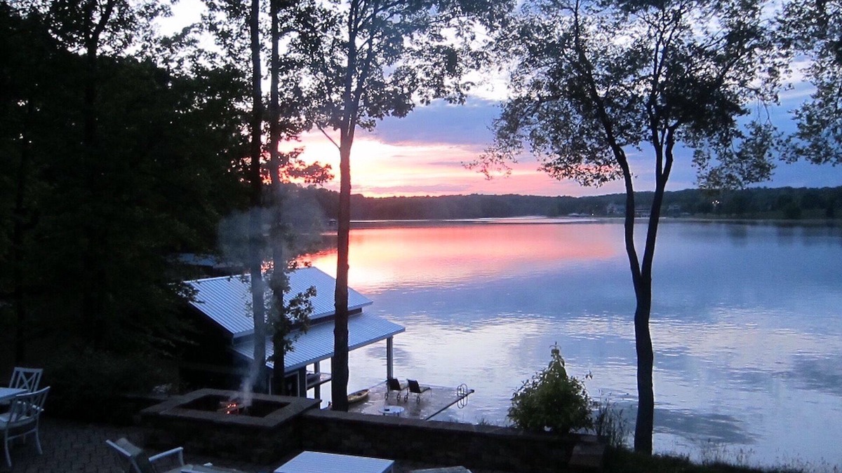 Leasburg House | Large Family Lakehouse w/Dock, Deck, Patio, Views