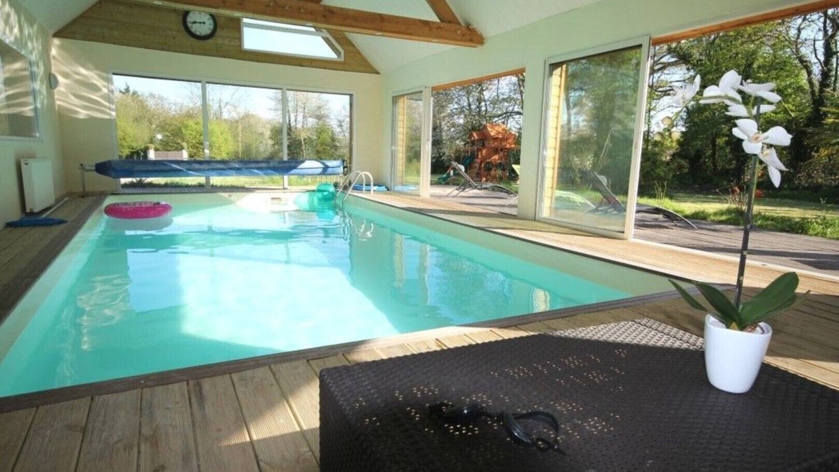 Gonneville-sur-Mer Villa | Large family villa with indoor pool near Deauville