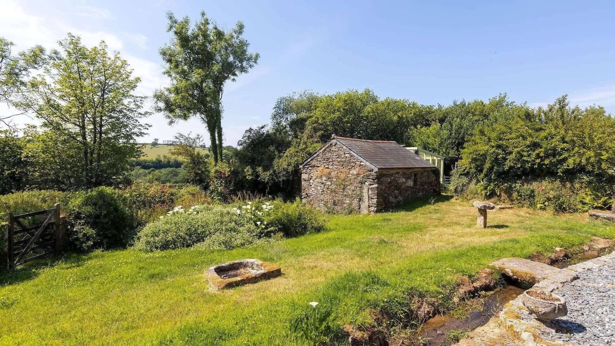 Sampford Spiney House | Large Farmhouse in the Heart of Dartmoor