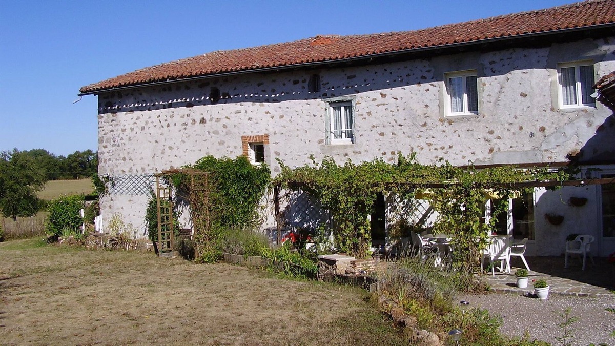 Chabrac Other | Large Farmhouse In Pretty Hamlet