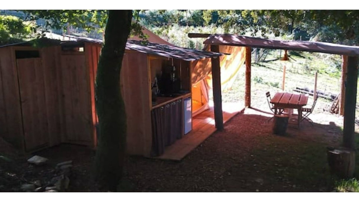 Saint-Eloy-les-Tuileries Cabin | Large furnished tent in the heart of nature