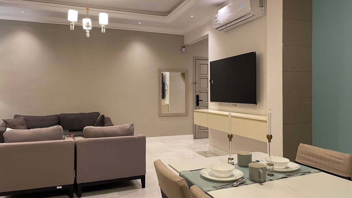 Al Sulimania Apartment | Large Fresh Family Two-bedroom Flat with Terrace
