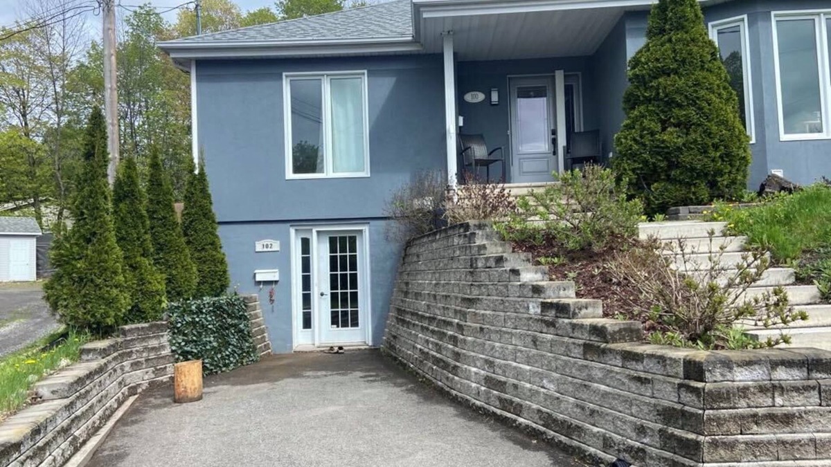 Saint-Romuald Apartment | Large, fully-equipped apartment - private access (ideal for visiting Quebec City)