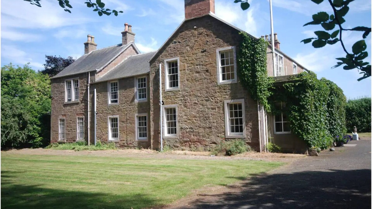 Murthly House | Large country house perfect for family or friends.