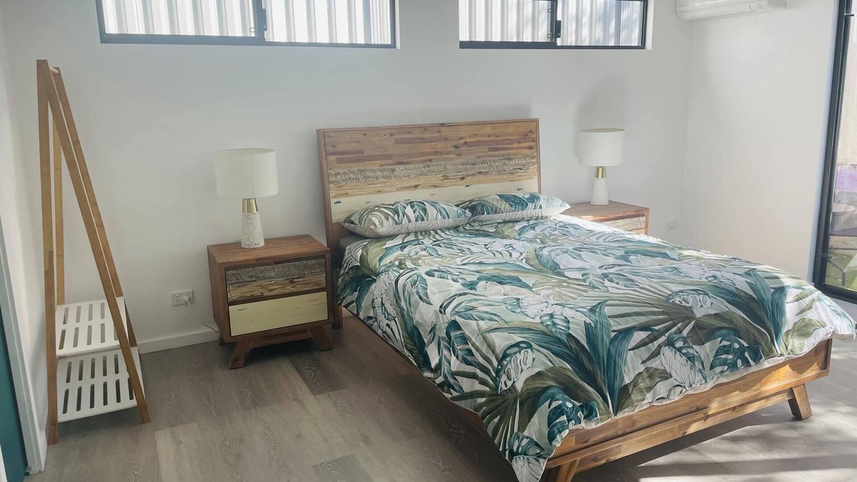 Melville Apartment | Large Granny Flat/Studio with Bathroom and Kitchenette