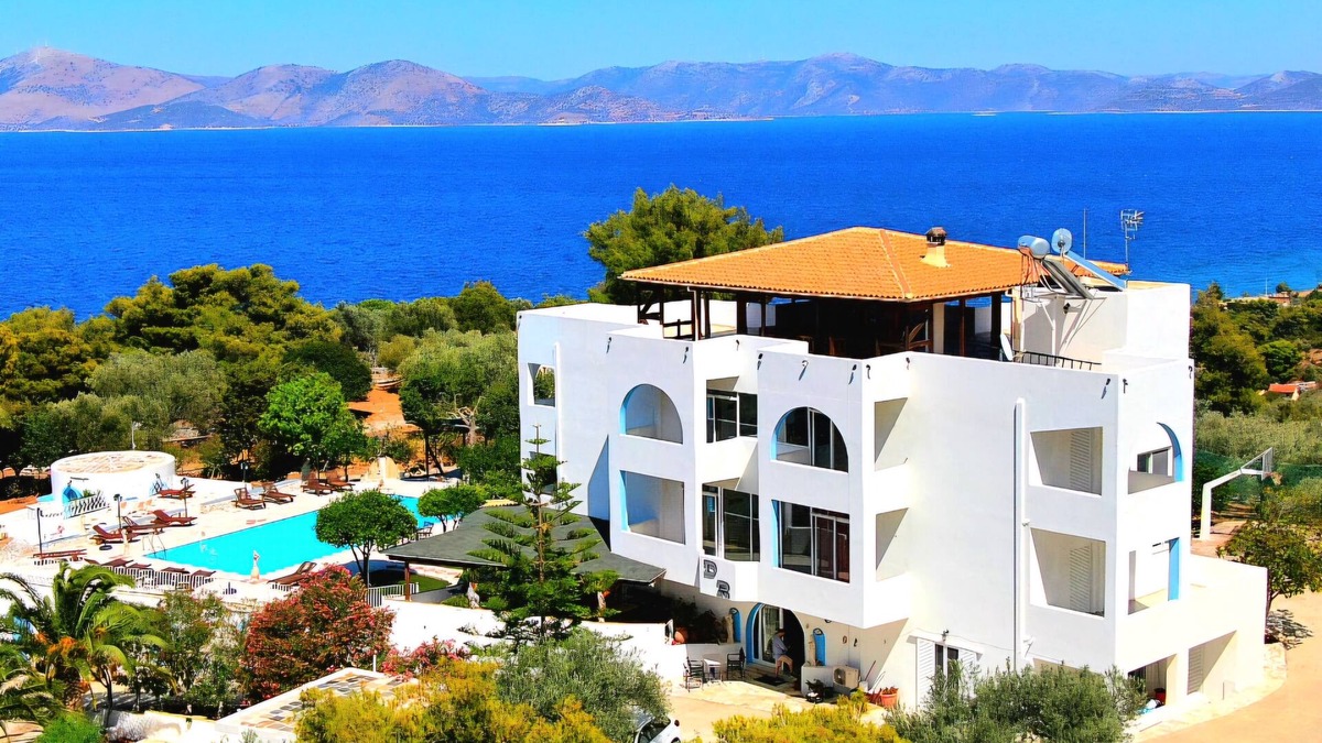 Sesi Villa | Large group villa with pool, in Attica, Marathon, Sesi beach