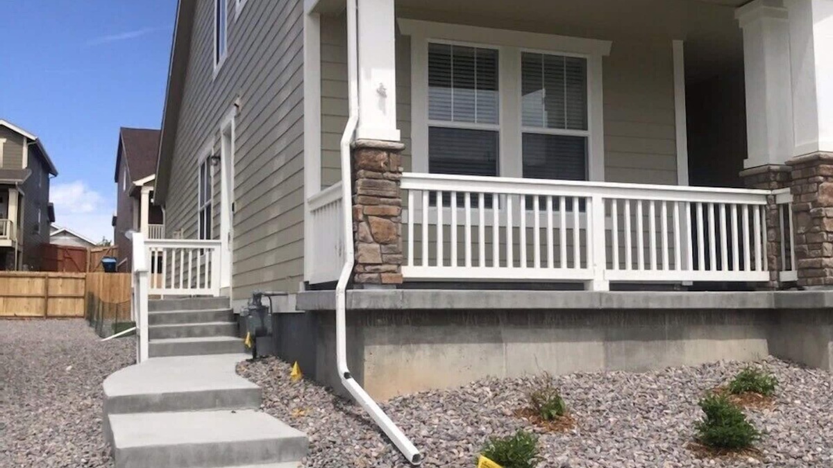 Parker House | Large Guest Suite. Private Exterior entrance! Self check in! En-suite W/D