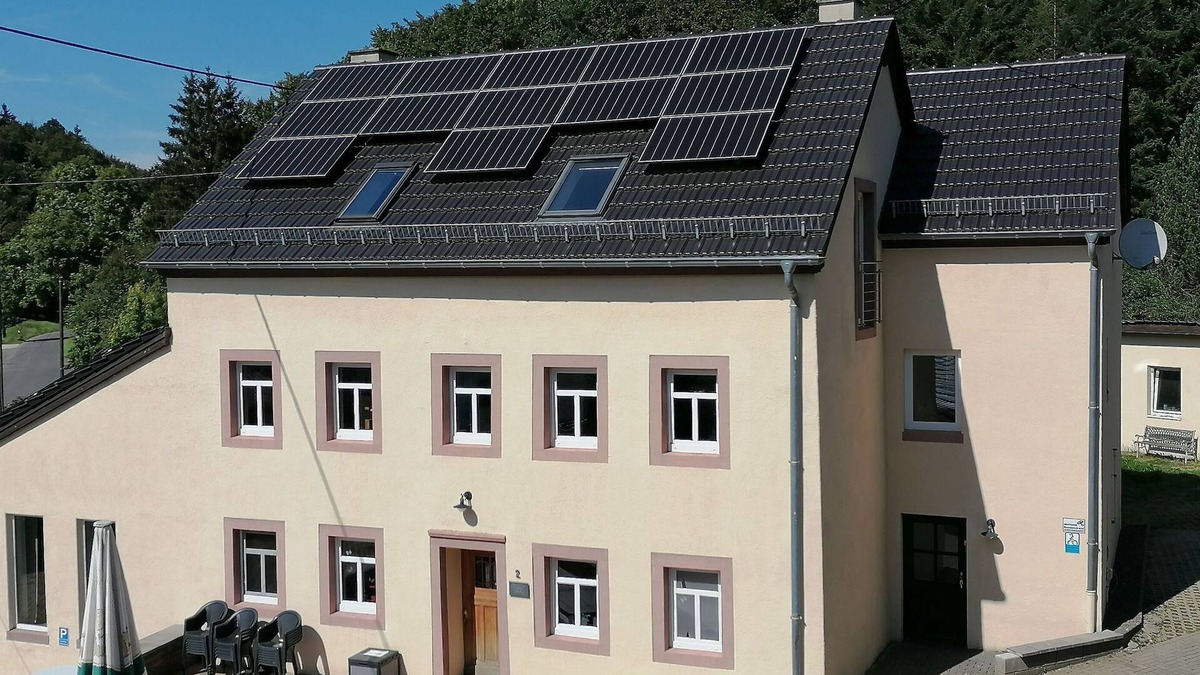 Zweifelscheid House | Large historic - but modern - Eifel holiday home for up to 20 guests