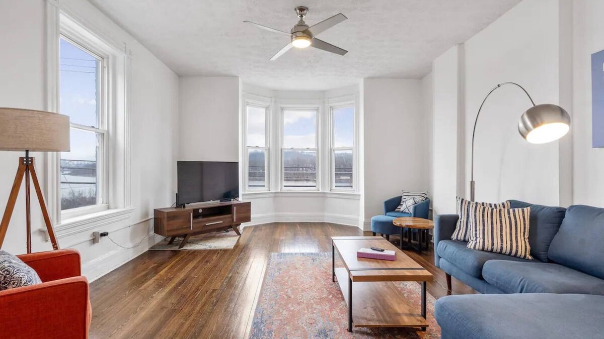 East Price Hill House | Large Historic Cincy City View House Near Downtown