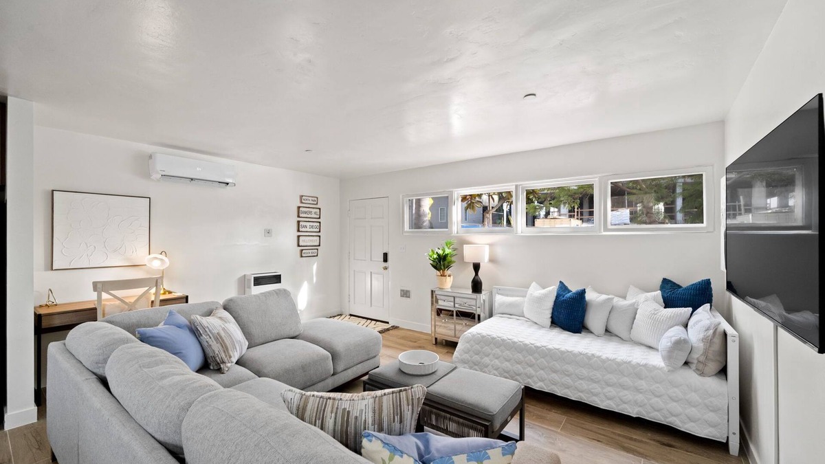 Bankers Hill Apartment | Large Historic Luxe Bankers Hill Apartment