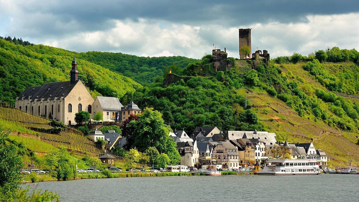 Beilstein House | Large holiday home near the historic center and the ruins of Metternich