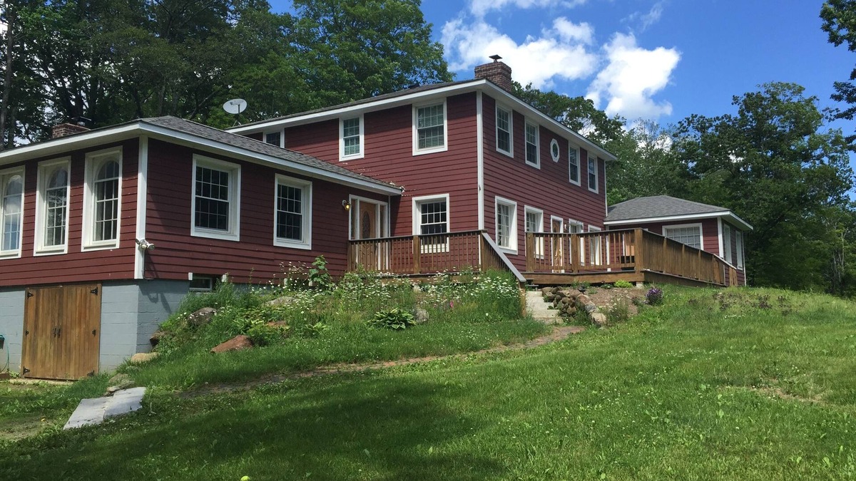 Harrisville House | Large home for families or groups