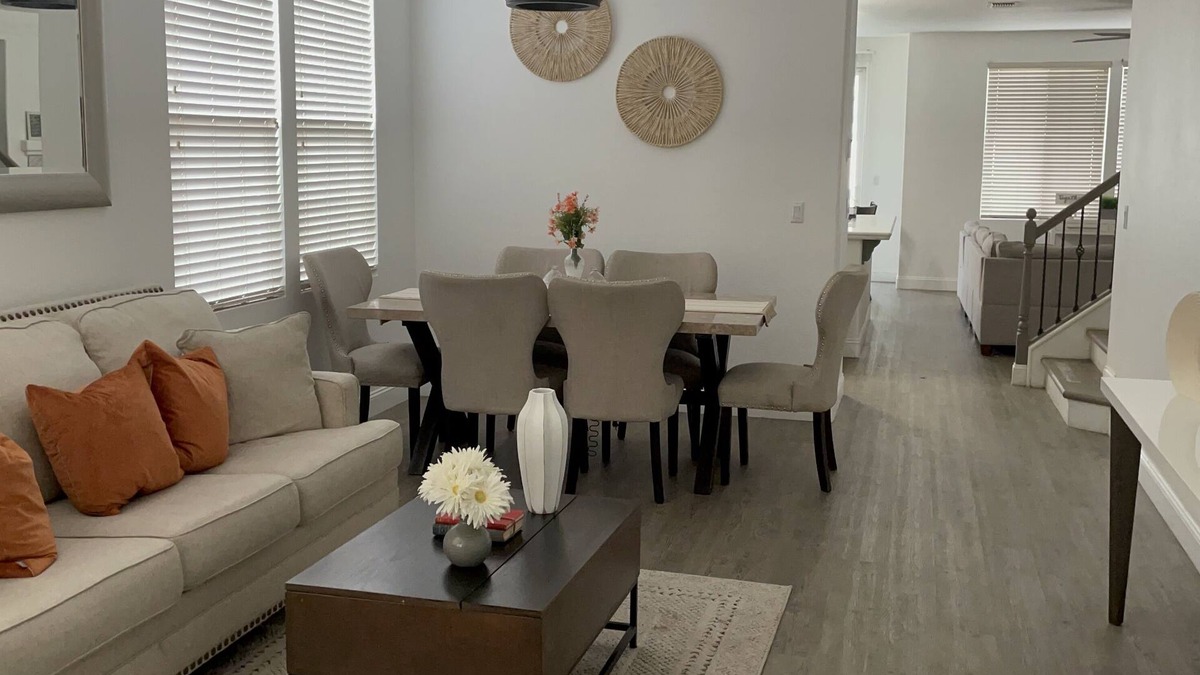 Linda House | Large home in Marysville 30 min from Sacramento aeropuert