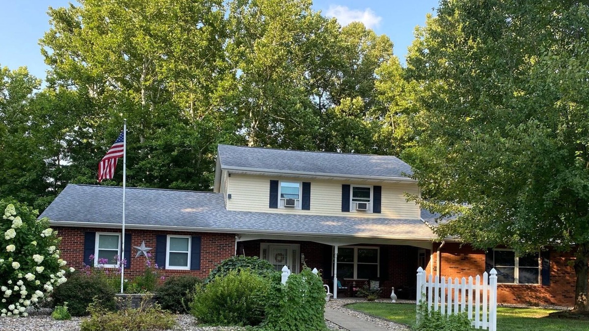Stockport House | Large Home in Southeast, Ohio