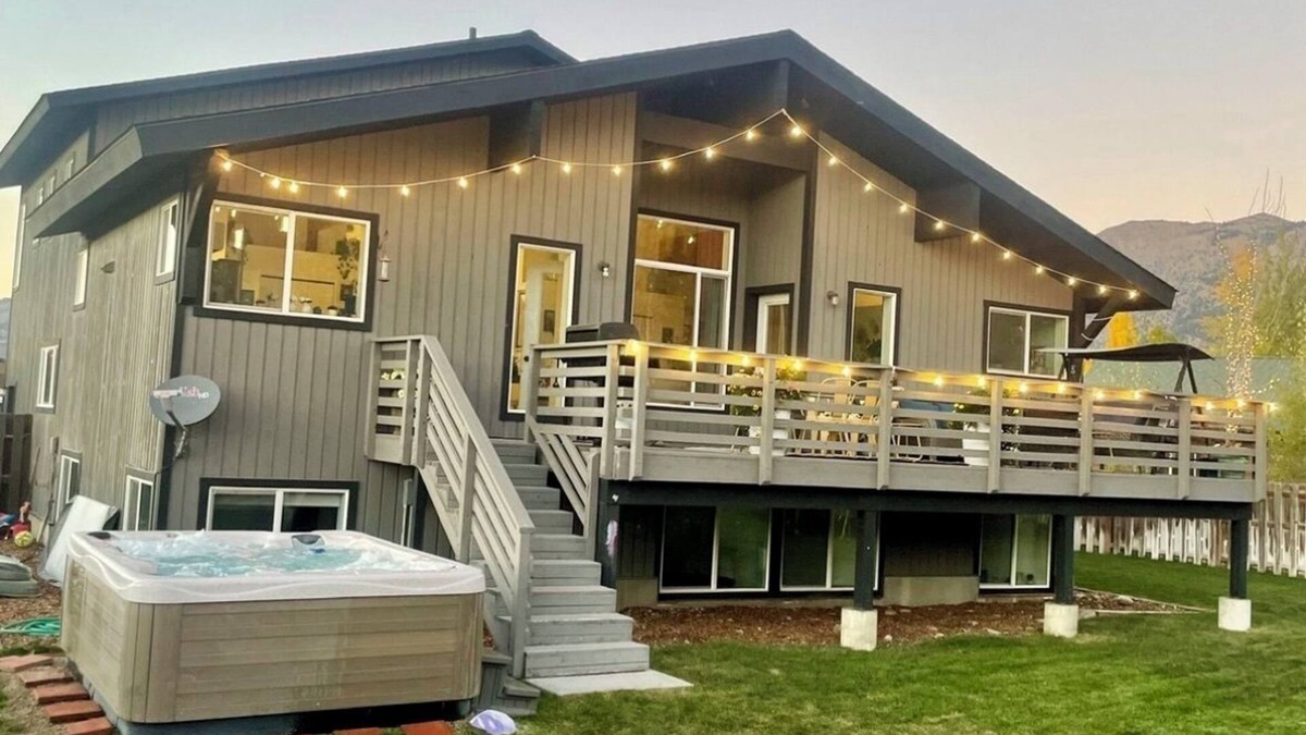 Alpine House | Large Home Located In Alpine