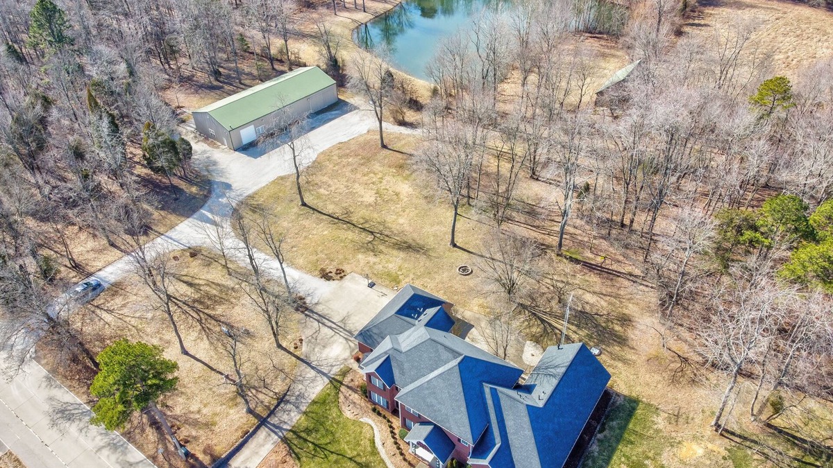 Santa Claus House | Large Home Sleeps 24 in Santa Claus 5 Mins from Holiday World with a Game Room