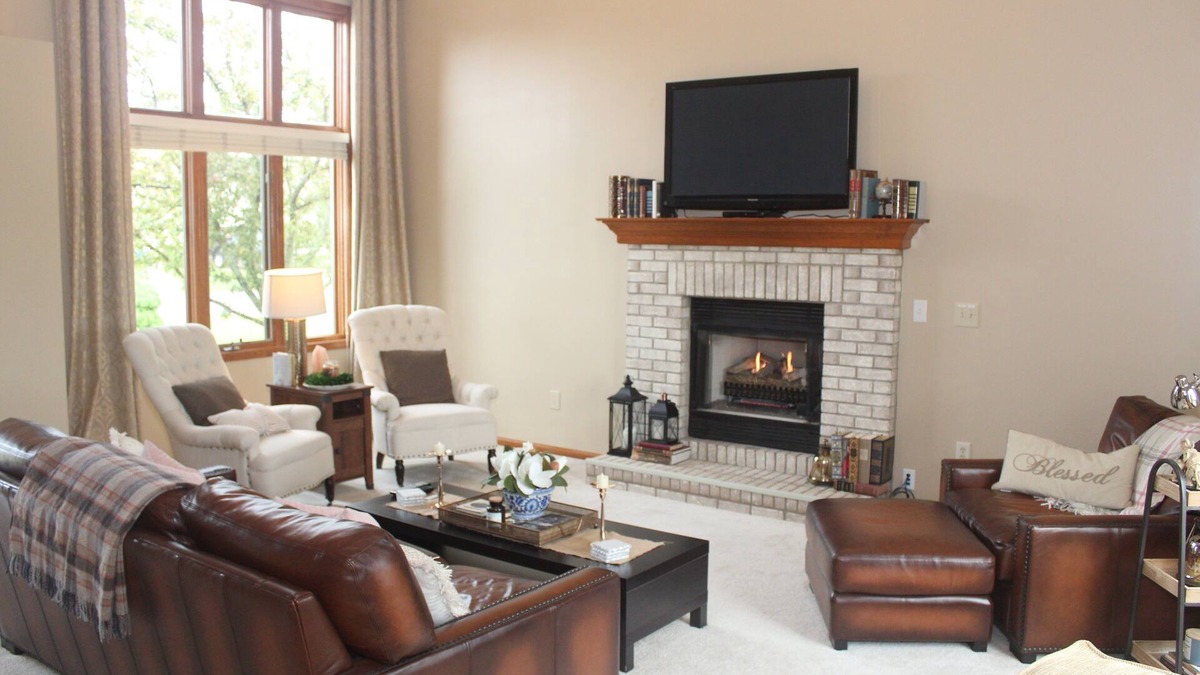 Saint Marys Allen County House | large house, fenced yard, patio