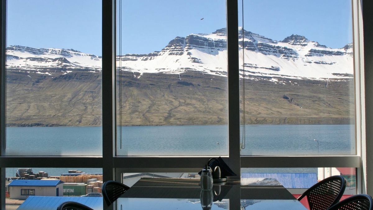 Faskrudsfjordur House | Large House for 20 persons