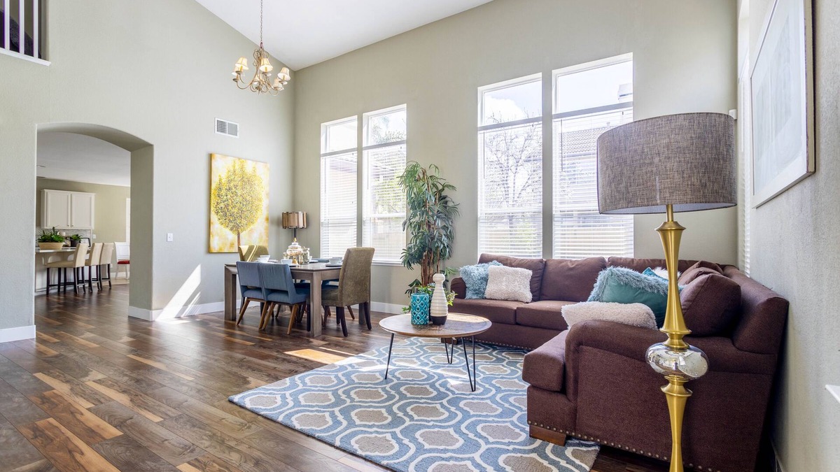 Elk Grove House | Large house in a safe new neighborhood