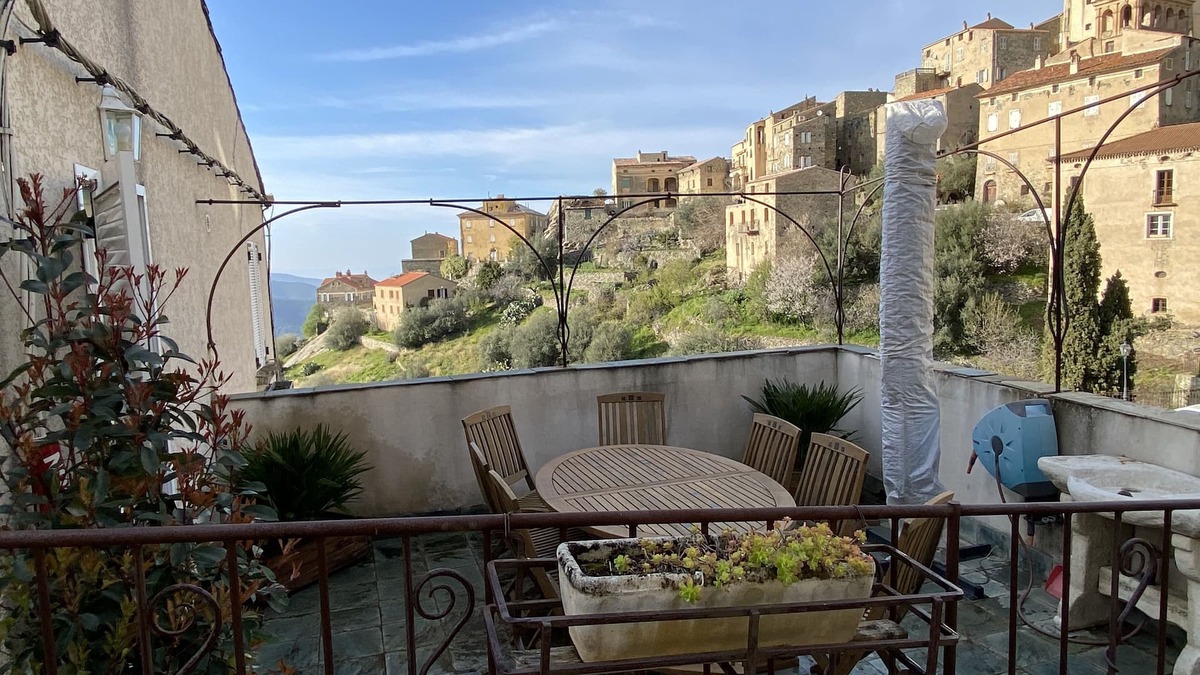 Lama House | Large house in medieval village between sea and mountains with panoramic view