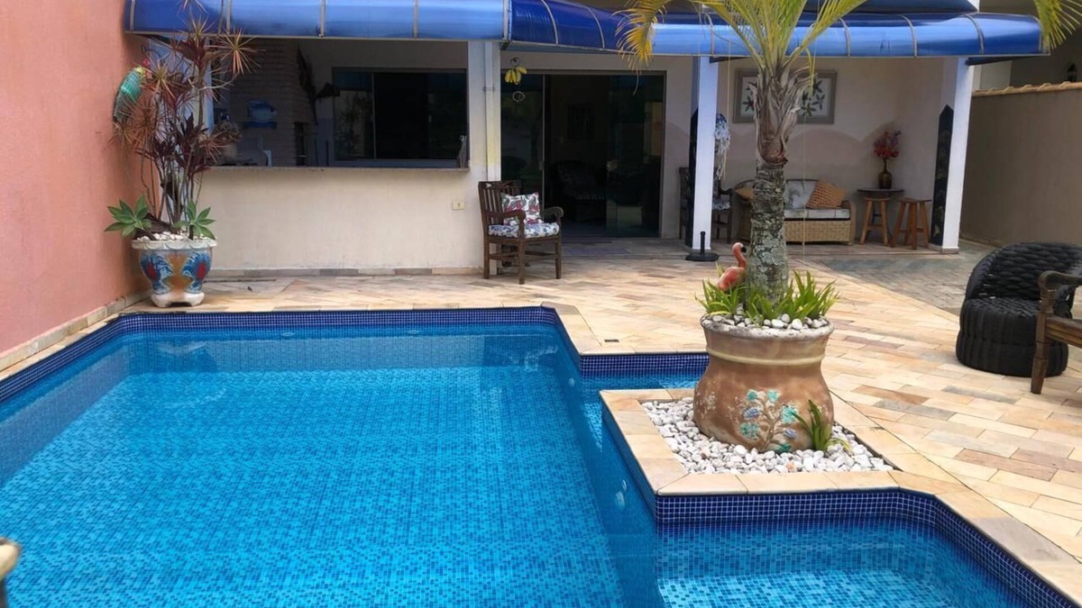 Jardim Casablanca House | Large house in Peruíbe - SP - 24 hrs security - Beach side.