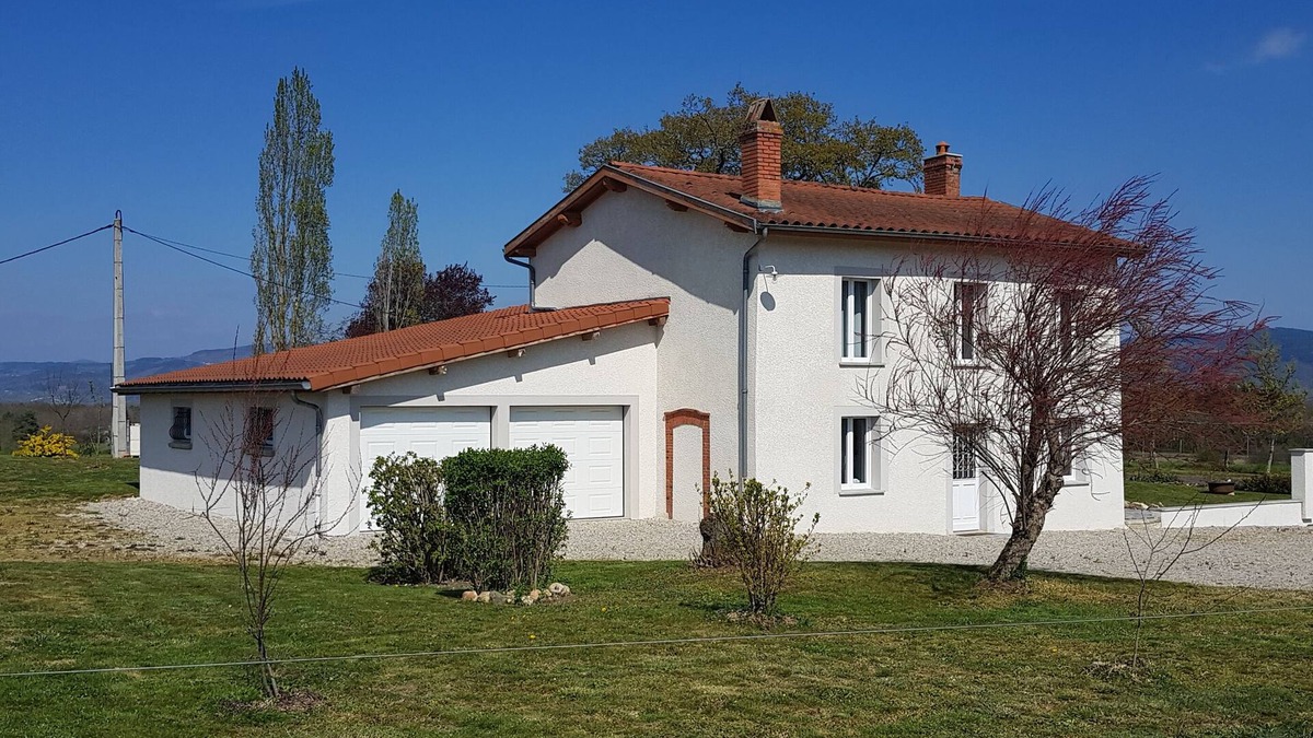 Peschadoires Villa | LARGE HOUSE IN THE COUNTRY