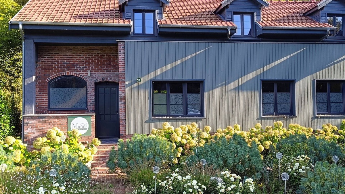 Amiens House | Large house in the heart of the Hortillonnages