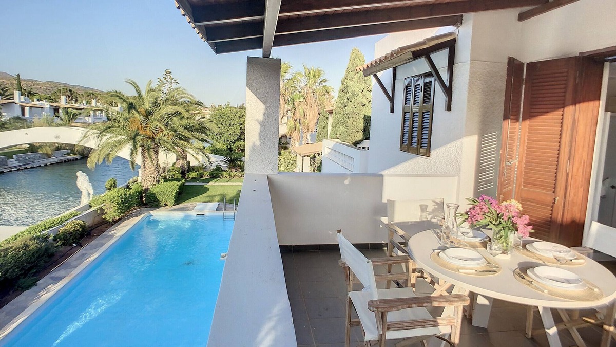 Plepi House | Large house on the beach with pool (2 apartments)