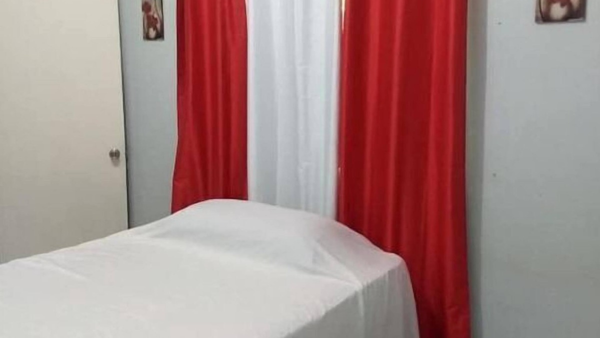 Spanish Town House | Large House that sleeps 16 excellent for Large Groups