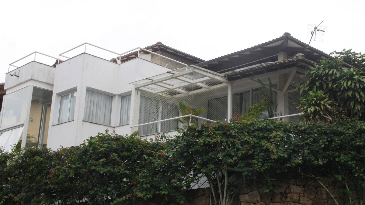 Ilhabela Historical Center House | Large house with panoramic views, 300 meters from the village - 3 bedrooms (01 en suite)