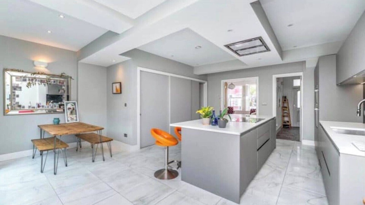 Walpole House | Large, Light & Airy 4 Bedroom Home on Quiet Road
