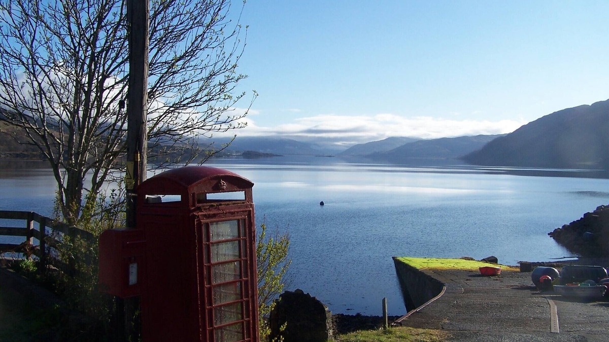 Stromeferry House | Large lochside house near Skye for groups. Pets welcome