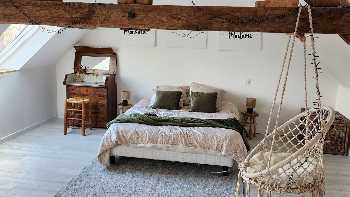 Tour-en-Sologne Apartment | Large loft-style gite with master suite, close to the châteaux and Beauval