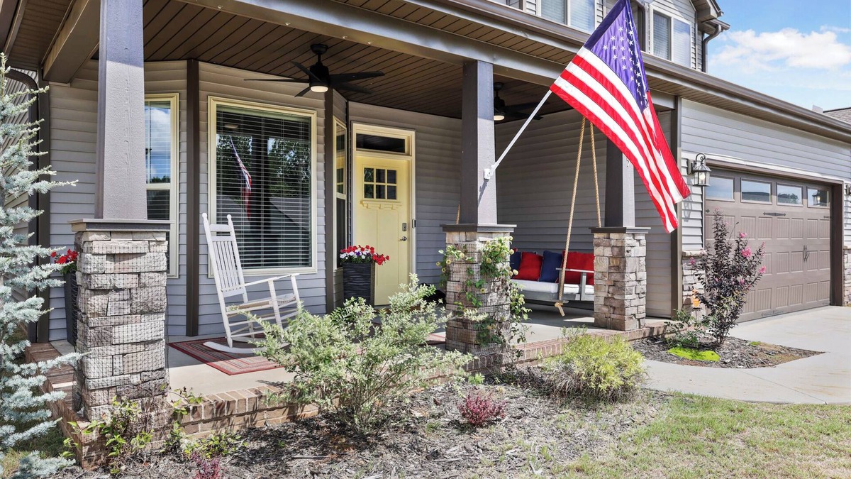 Fountain Inn House | Large luxe home with gorgeous outdoor spaces and hot tub