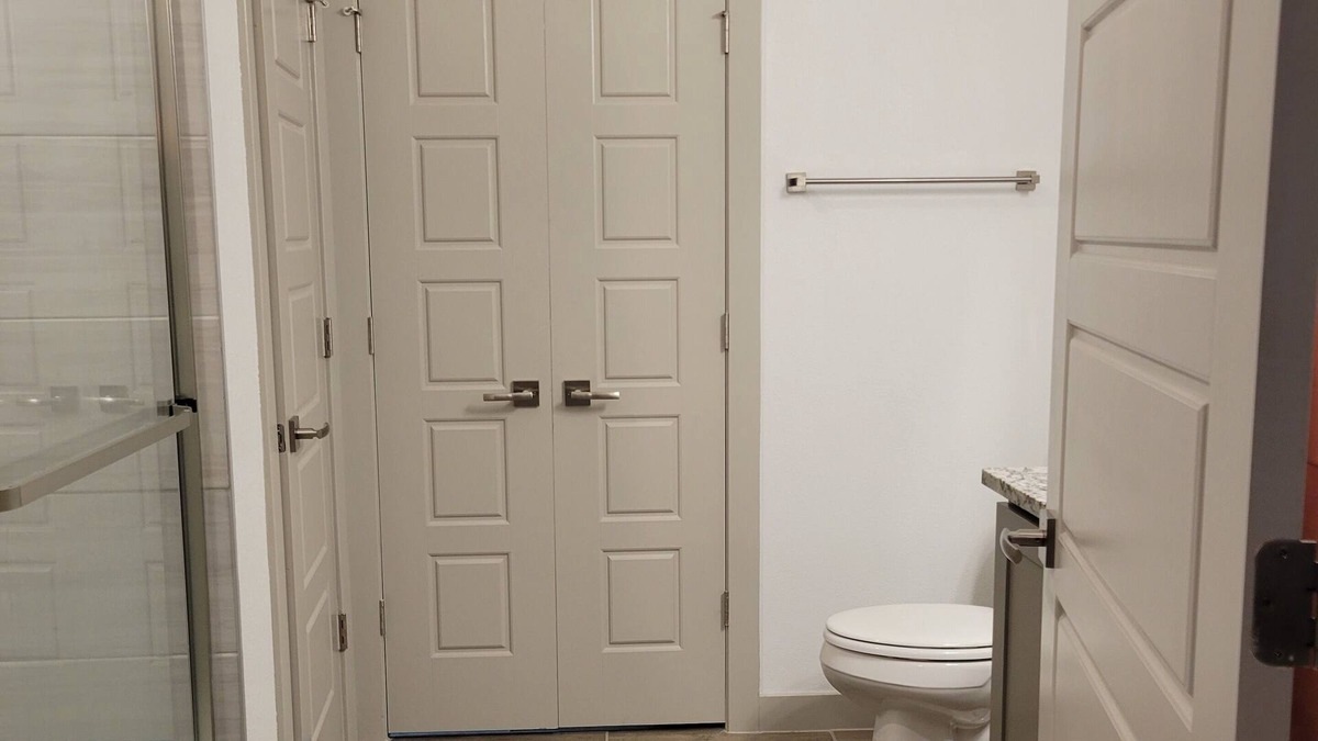 El Paso Apartment | Large Luxury 2/Bed 2/Bath Close to UTEP. Every Amenity!