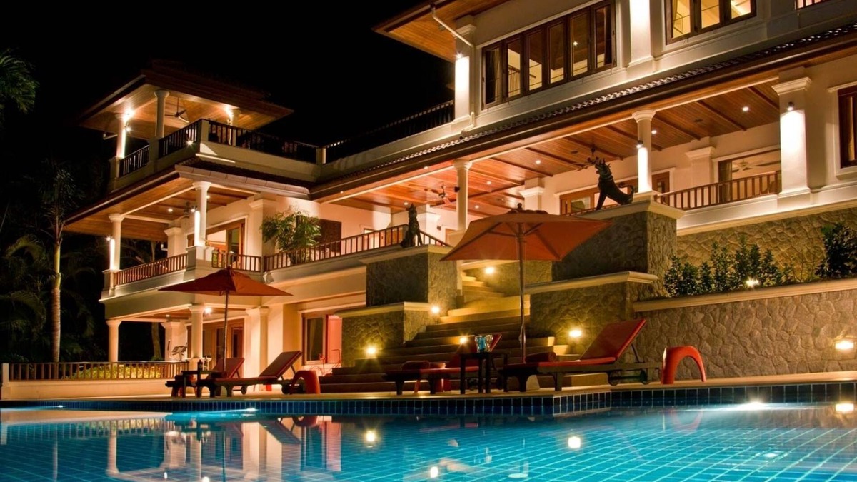 Choeng Thale Villa | Large Luxury 6 Bed Pool Villa sleeps 13 with daily maid service nr Layan Beach