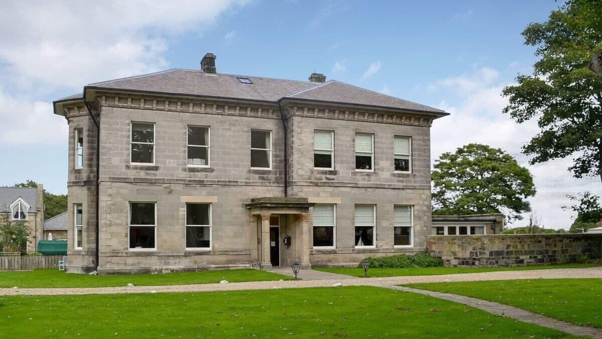 Beadnell Apartment | Large Luxury Apartment