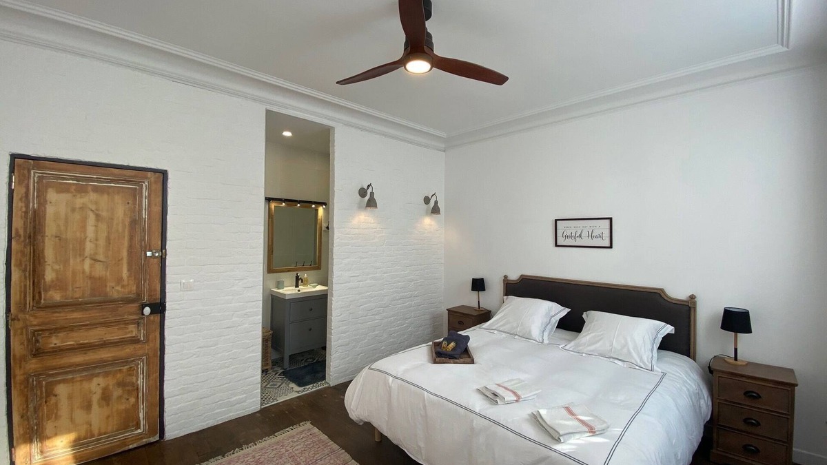 Meaux Apartment | Large luxury apartment ideal for a family - Eurodisney, CDG, Paris