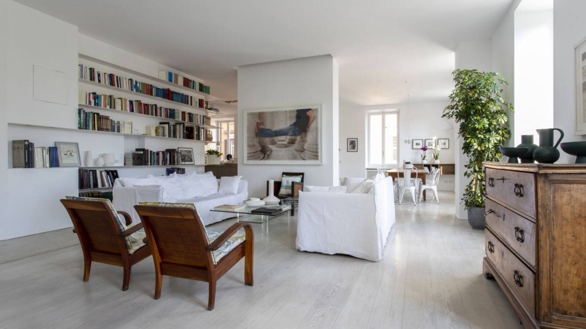 Esquilino Apartment | Large Luxury Sunny Apartment on Garden Square