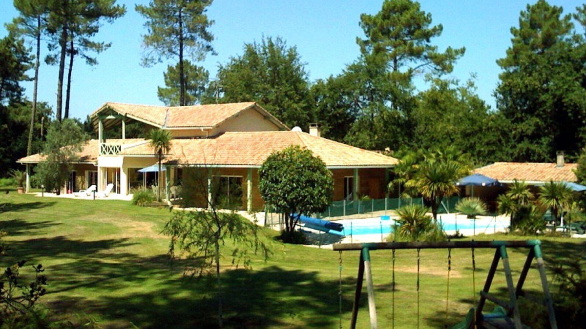 Benesse-Maremne Villa | Large luxury villa in the middle of the forest, heated swimming pool, quiet garden.