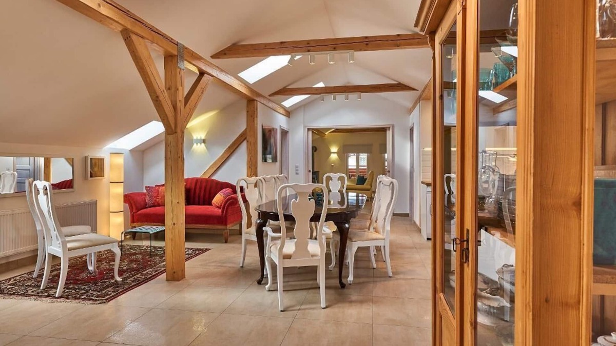 Regenhutte Apartment | Large modern loft with a luxurious ambience