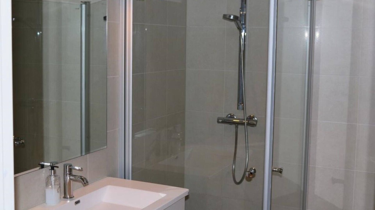 Tjuvholmen Condo | Large modern 1 bedroom apartment with balcony