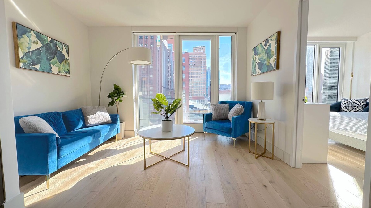 Lower East Side Apartment | Large Modern Guest Suite - Private Terrace - Manhattan