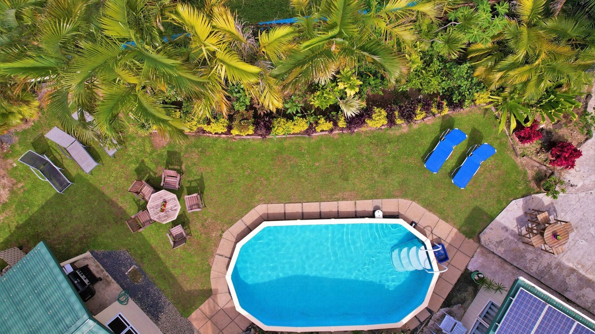 Muri House | Large modern home perfect for the whole family or group of friends.