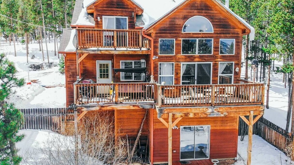 Black Hawk Cabin | Large Mountain Cabin → Black Hawk -> Amazing Views