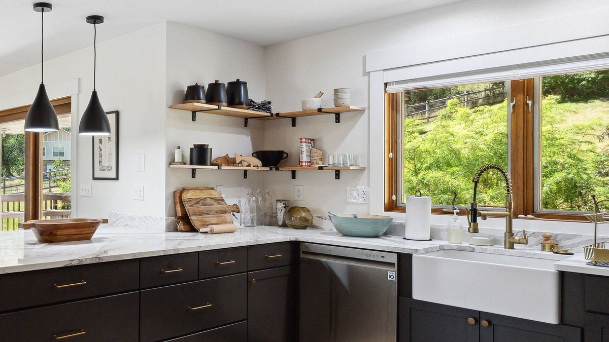 East Missoula House | Large Multi-Family Home in East Missoula. Fully Renovated in 2023.