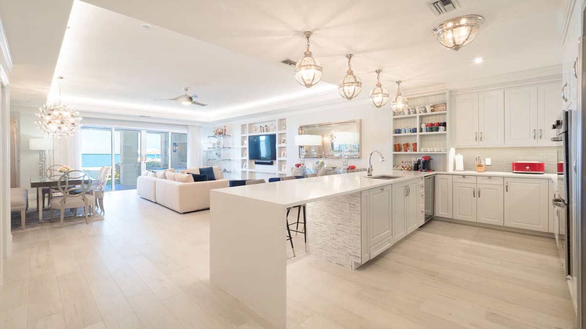 Seven Mile Beach Condo | Large Oceanfront Residence Located at The Ritz-Carlton, Grand Cayman