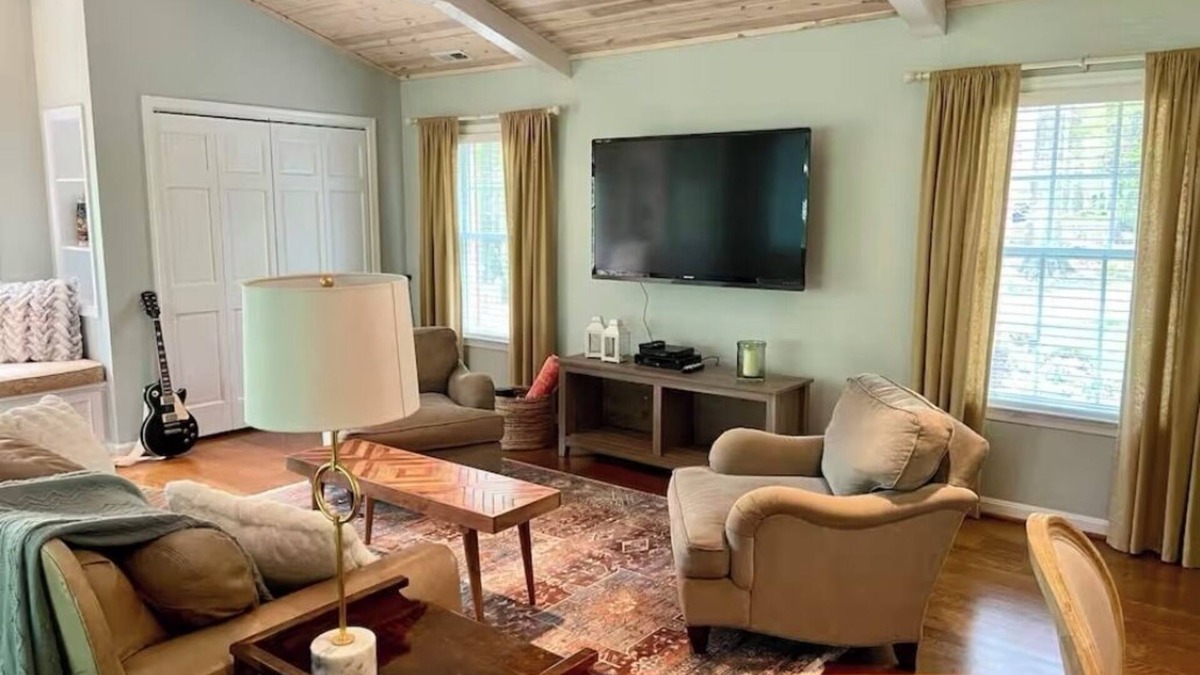 Henryton Apartment | Large Open Suite nestled among the Trees