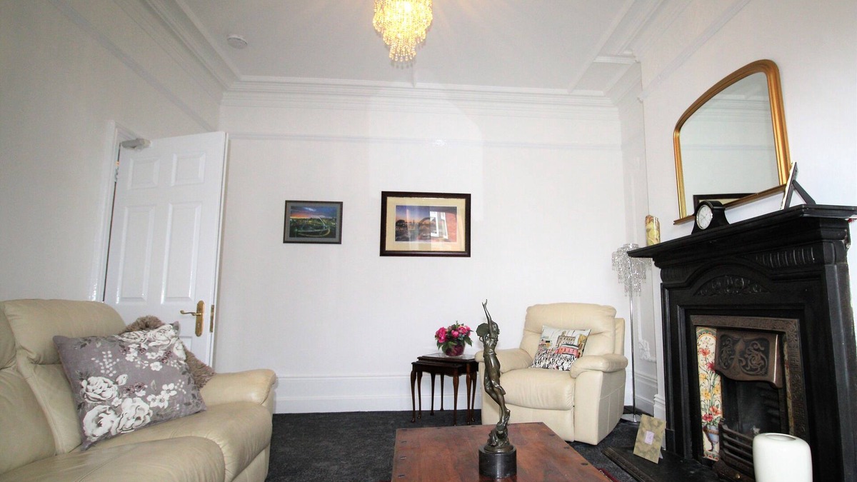 Heaton House | Large Period Property - Beautifully Refurbished