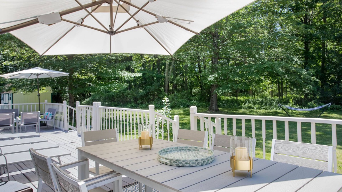 Copake House | Large Pool + New spacious 4 BR home - walk to Gym, Tennis & Boating on Lake!